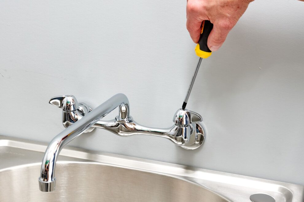 How to Fix a Faucet
